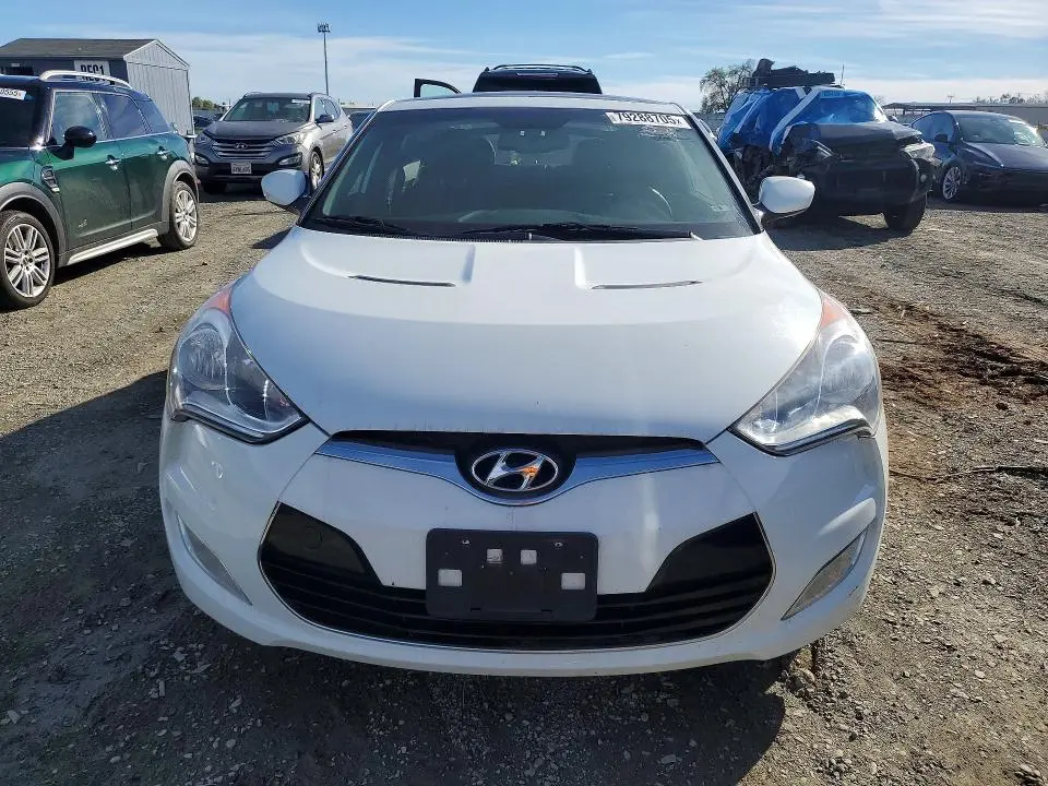 2013 HYUNDAI VELOSTER BASE  