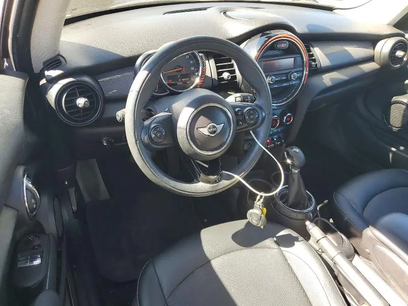 2015 MINI COOPER   