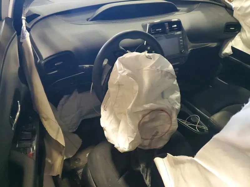 2020 TOYOTA PRIUS LE  