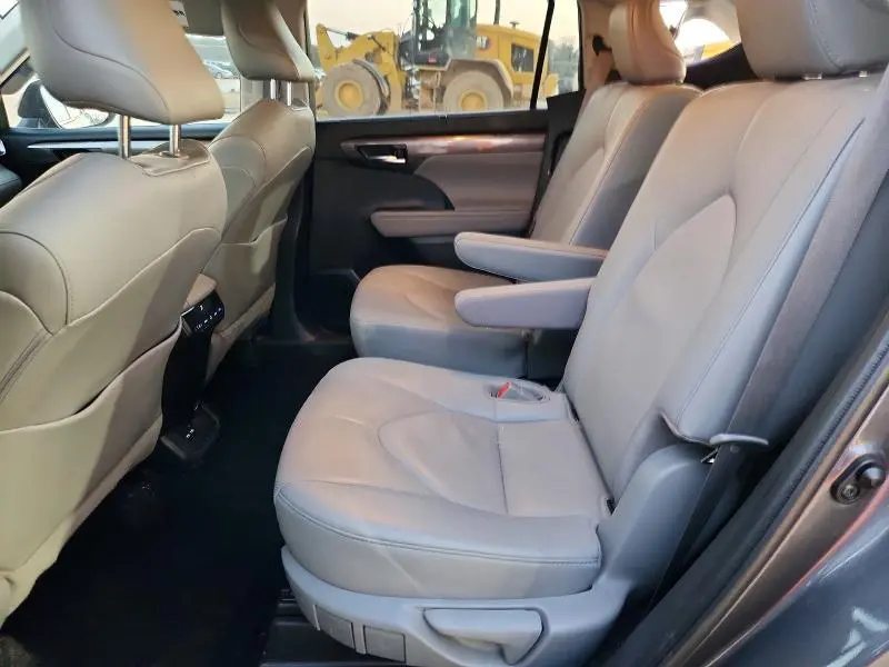 2021 TOYOTA HIGHLANDER LIMITED  