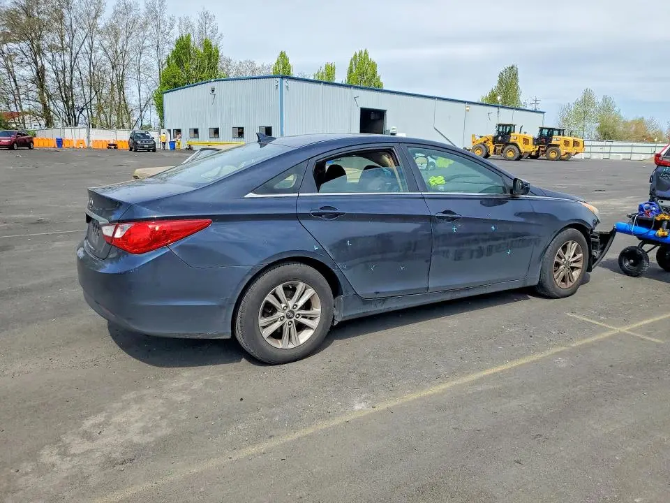 2011 HYUNDAI SONATA GLS  