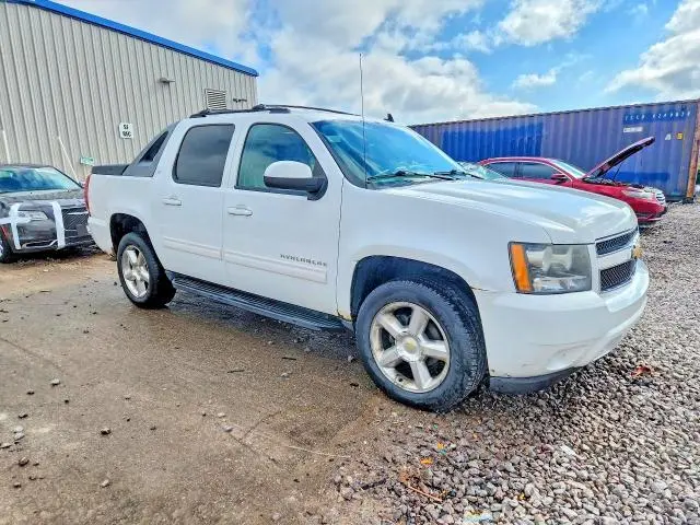 2011 CHEVROLET AVALANCHE LT  