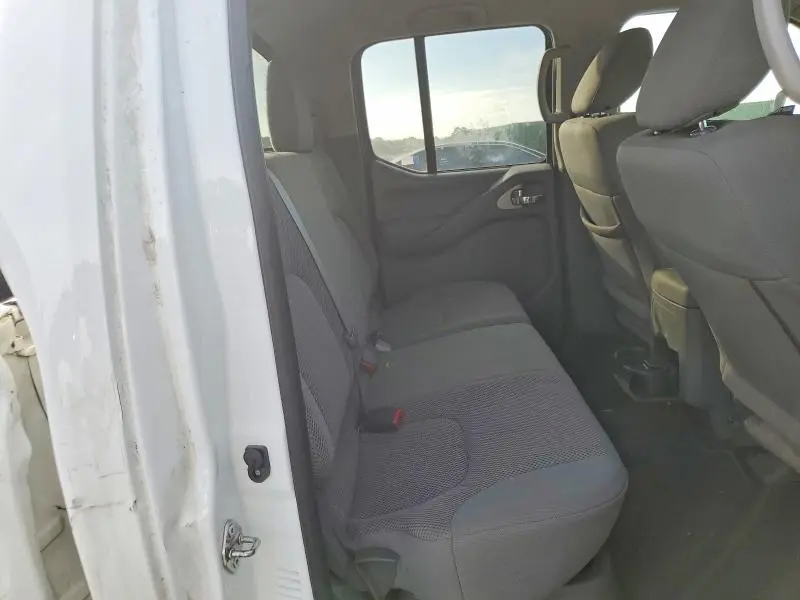 2020 NISSAN FRONTIER SV  
