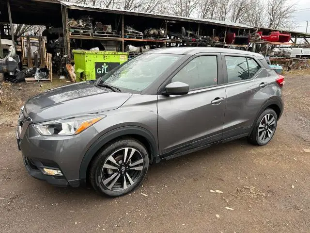 2020 NISSAN KICKS SV  