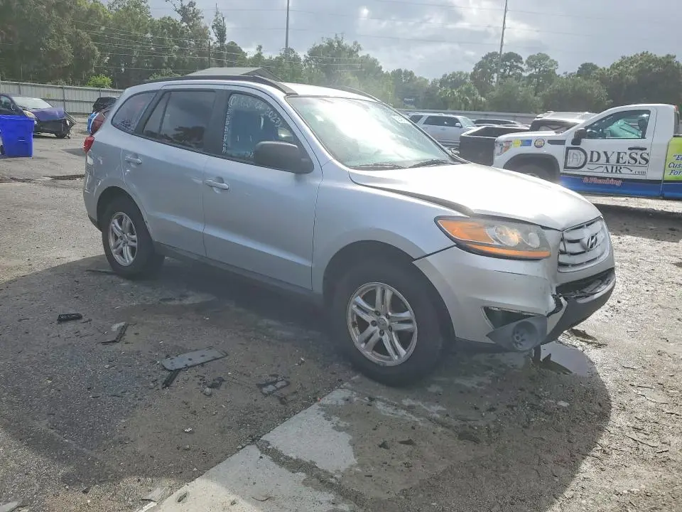 2011 HYUNDAI SANTA FE GLS  