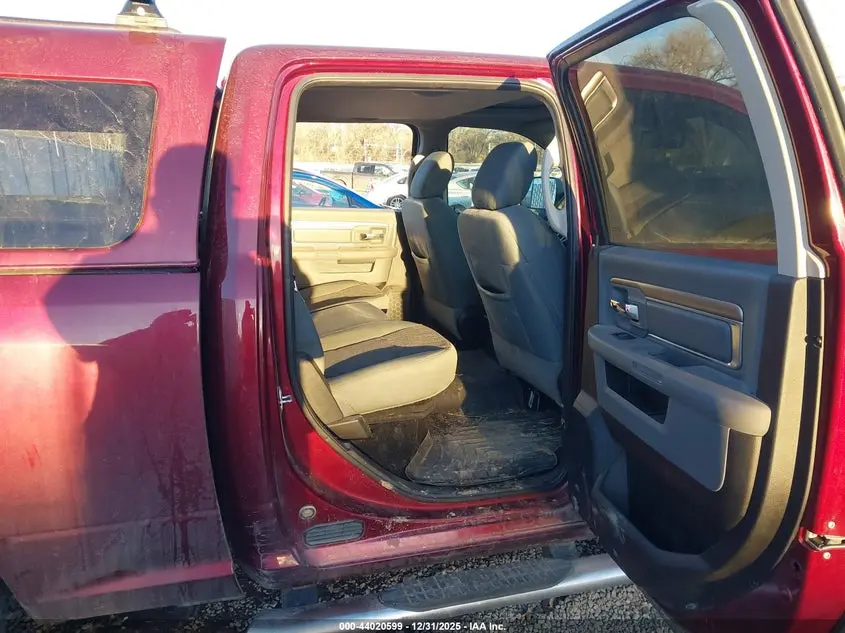 2017 RAM 1500 BIG HORN  4X4 6'4 BOX