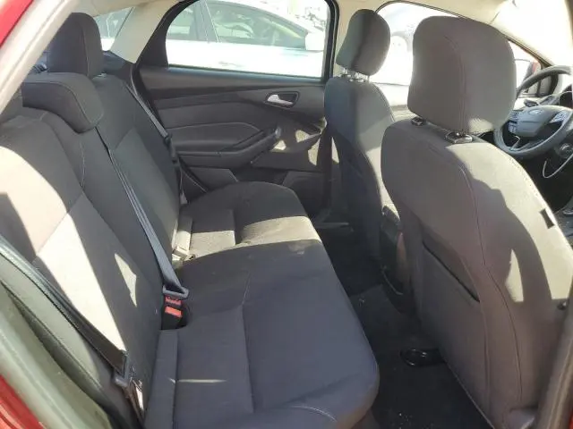 2016 FORD FOCUS SE  