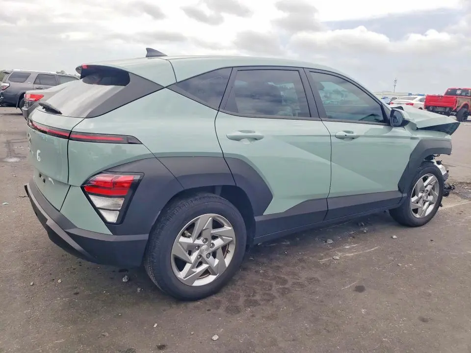2024 HYUNDAI KONA SE  