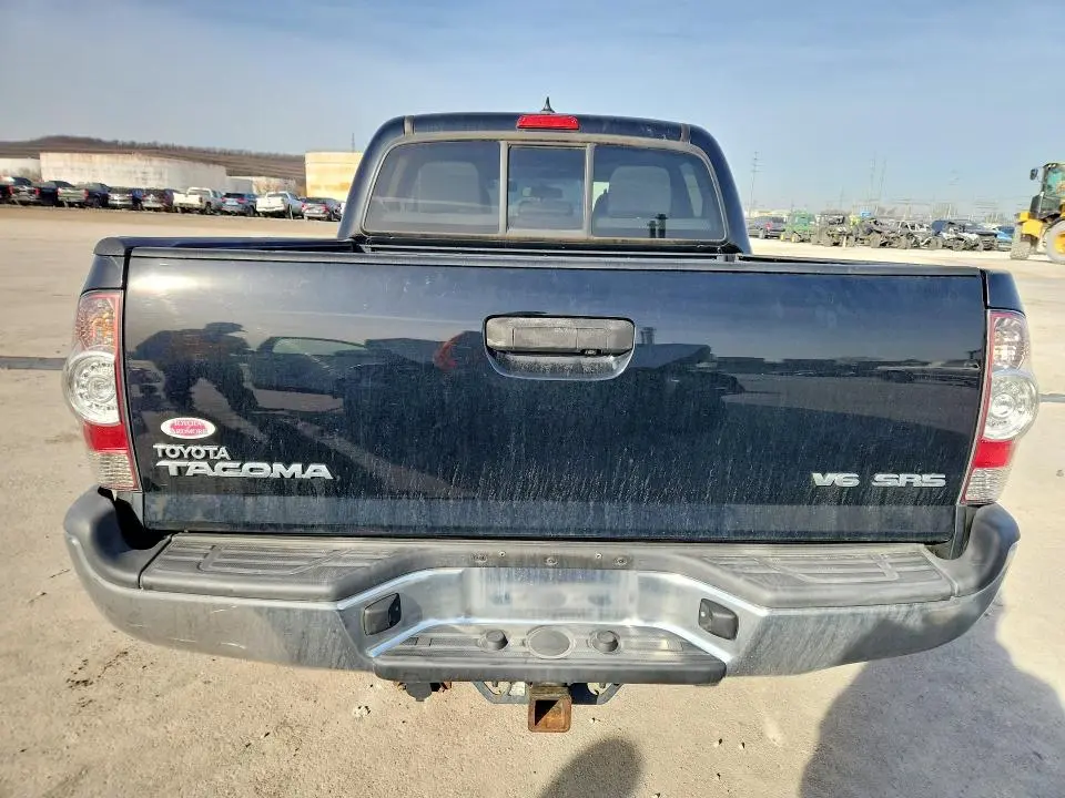 2015 TOYOTA TACOMA V6  