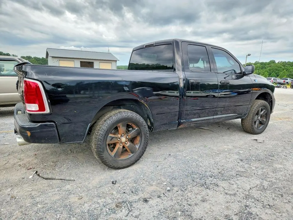 2013 RAM 1500 ST  