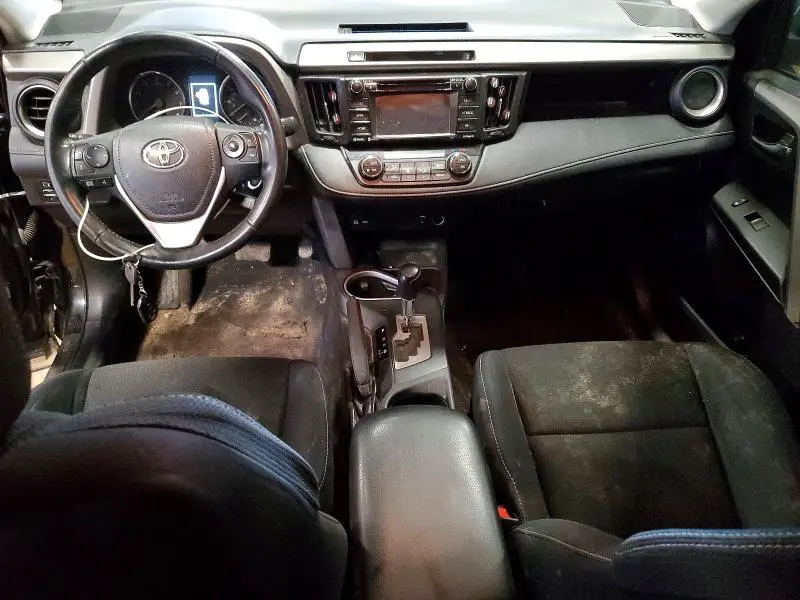 2016 TOYOTA RAV4 XLE  