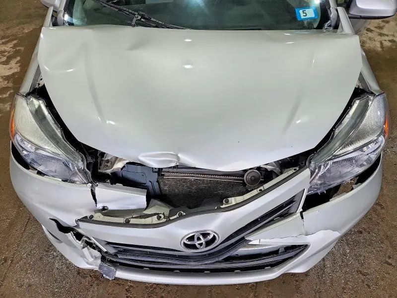 2012 TOYOTA YARIS 5-DOOR LE  