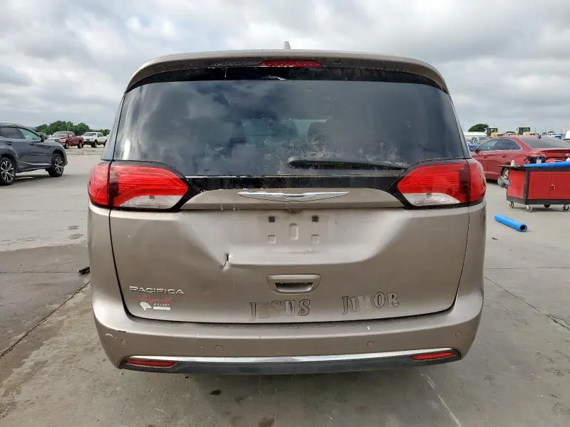 2017 CHRYSLER PACIFICA TOURING L  