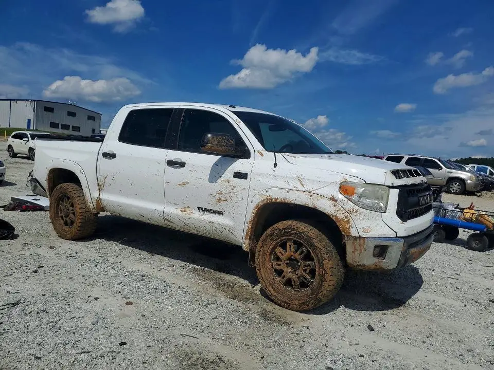 2015 TOYOTA TUNDRA SR5  