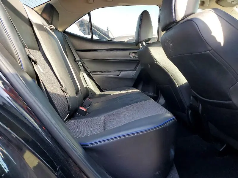 2018 TOYOTA COROLLA SE  