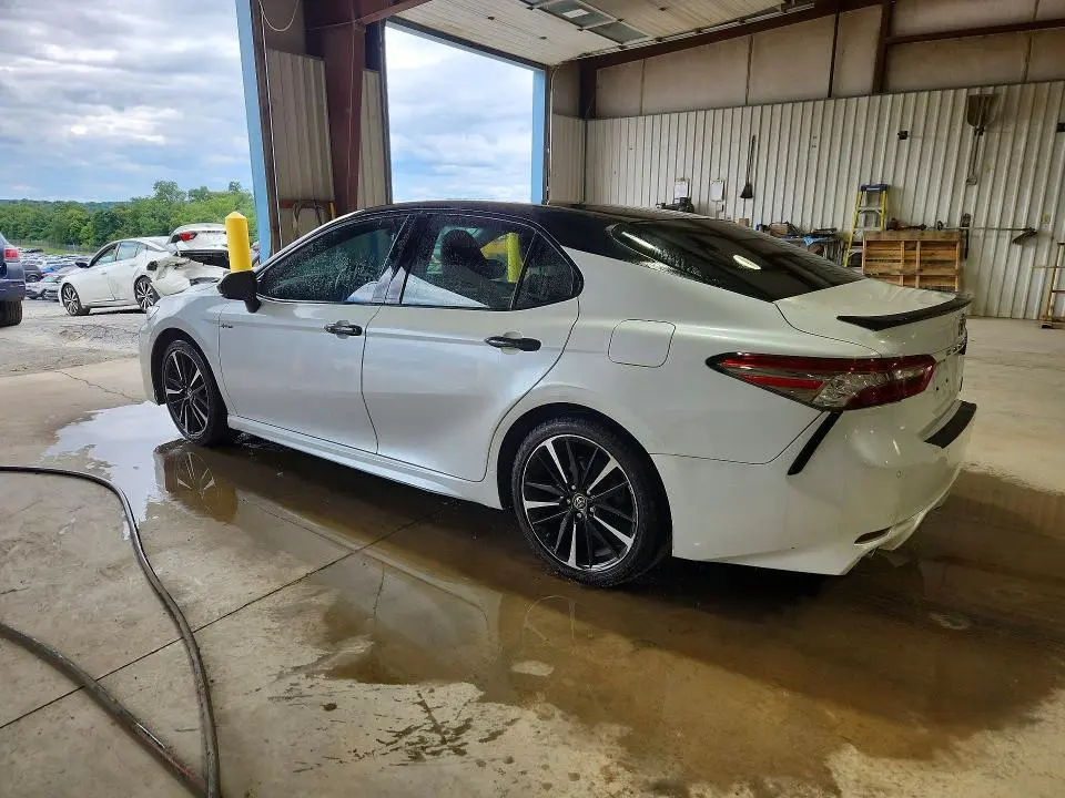 2018 TOYOTA CAMRY XSE  