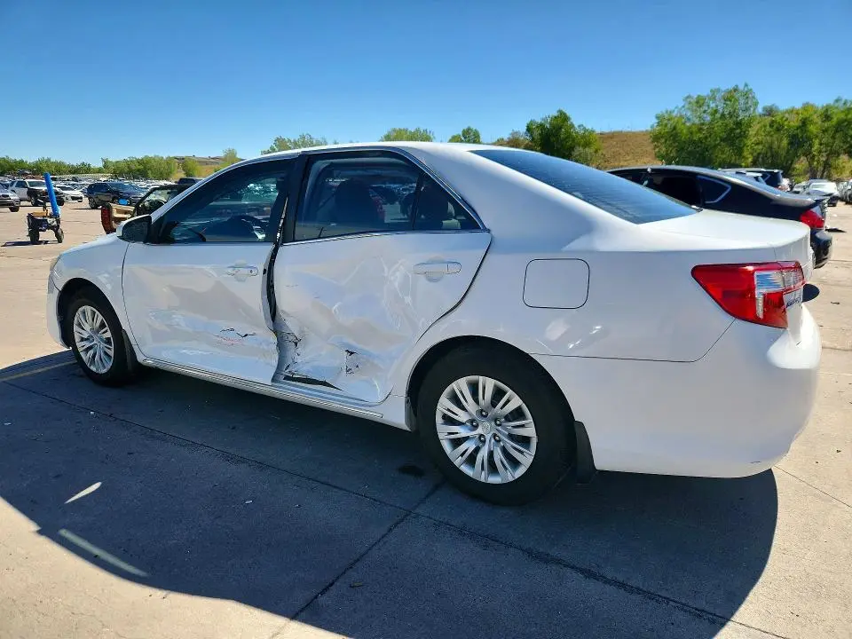 2012 TOYOTA CAMRY LE  