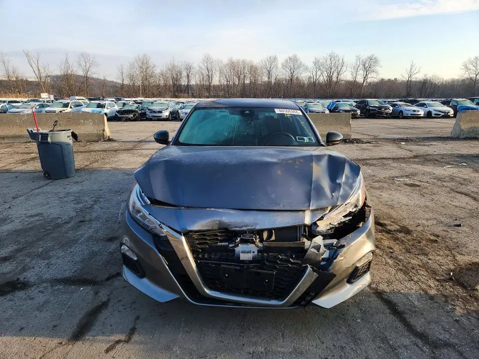 2021 NISSAN ALTIMA 2.5 SR  