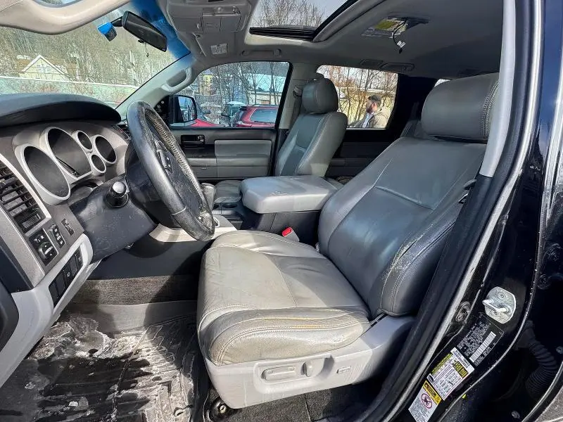 2012 TOYOTA SEQUOIA SR5  