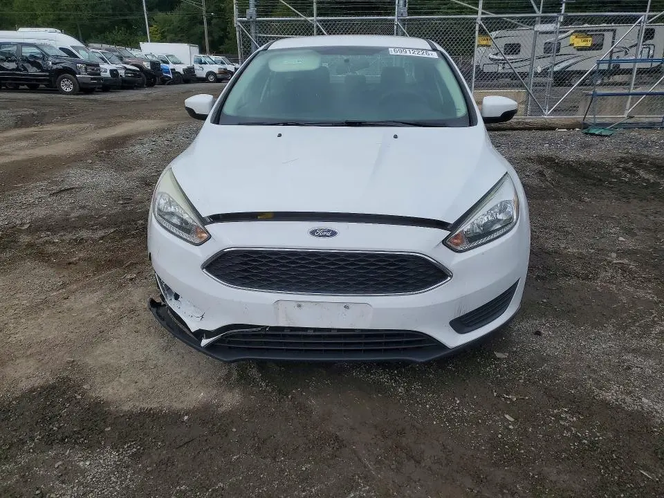 2017 FORD FOCUS SE  
