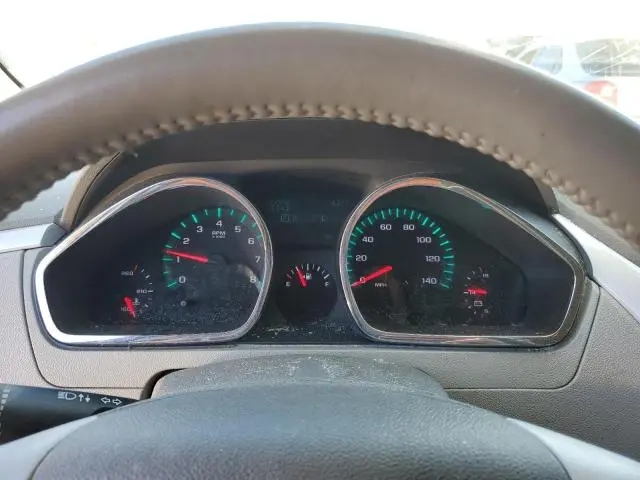 2011 CHEVROLET TRAVERSE LS  