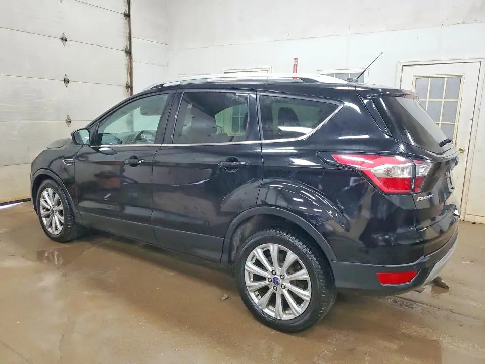 2017 FORD ESCAPE TITANIUM  