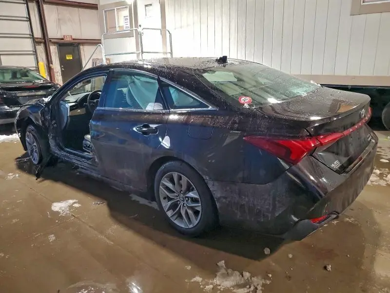 2020 TOYOTA AVALON XLE  