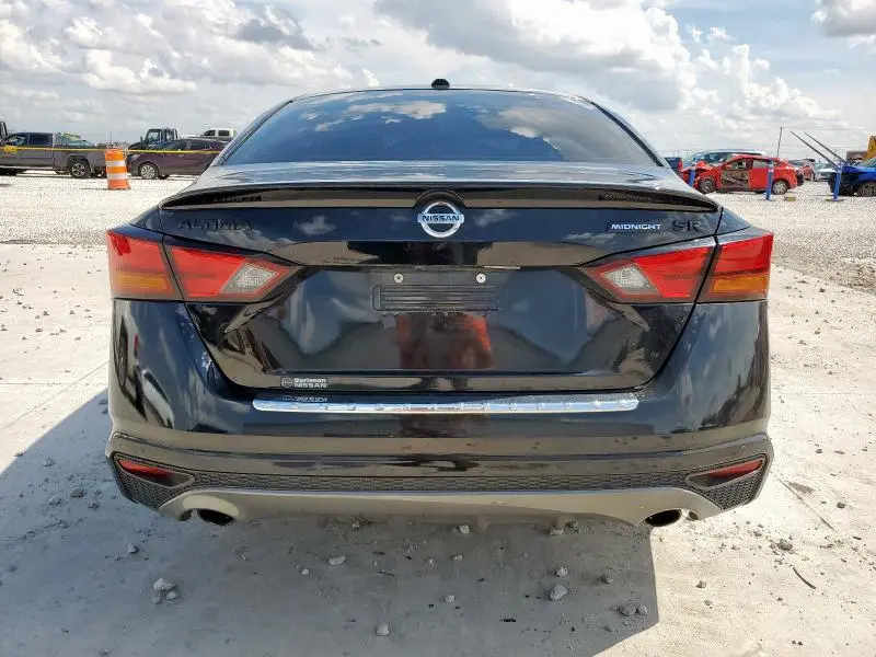 2022 NISSAN ALTIMA SR  