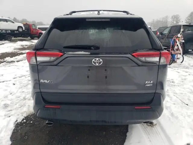 2023 TOYOTA RAV4 XLE