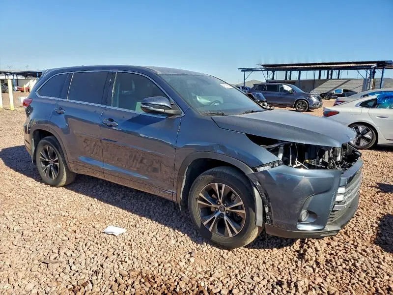 2018 TOYOTA HIGHLANDER LE  