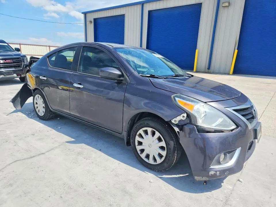 2015 NISSAN VERSA 1.6 SV  