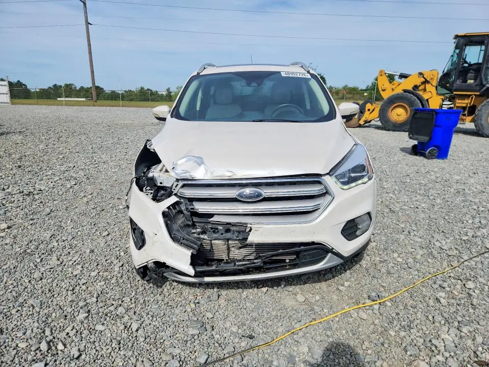 2019 FORD ESCAPE TITANIUM  