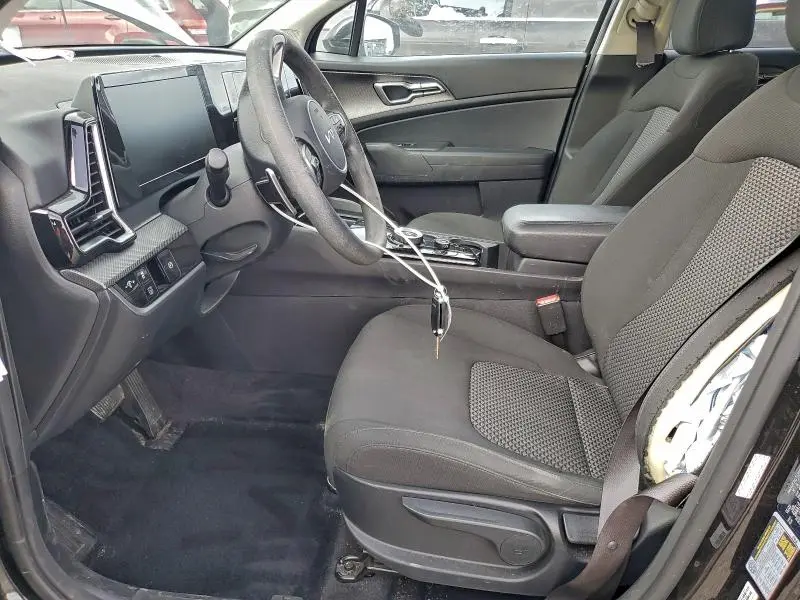 2023 KIA SPORTAGE LX  