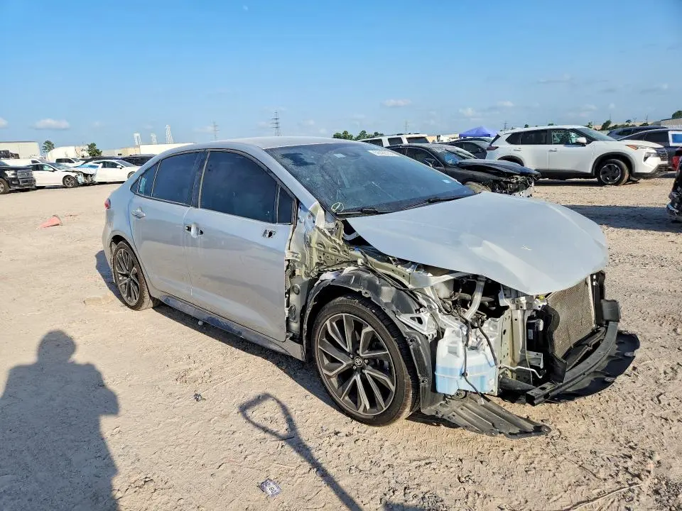 2020 TOYOTA COROLLA SE  