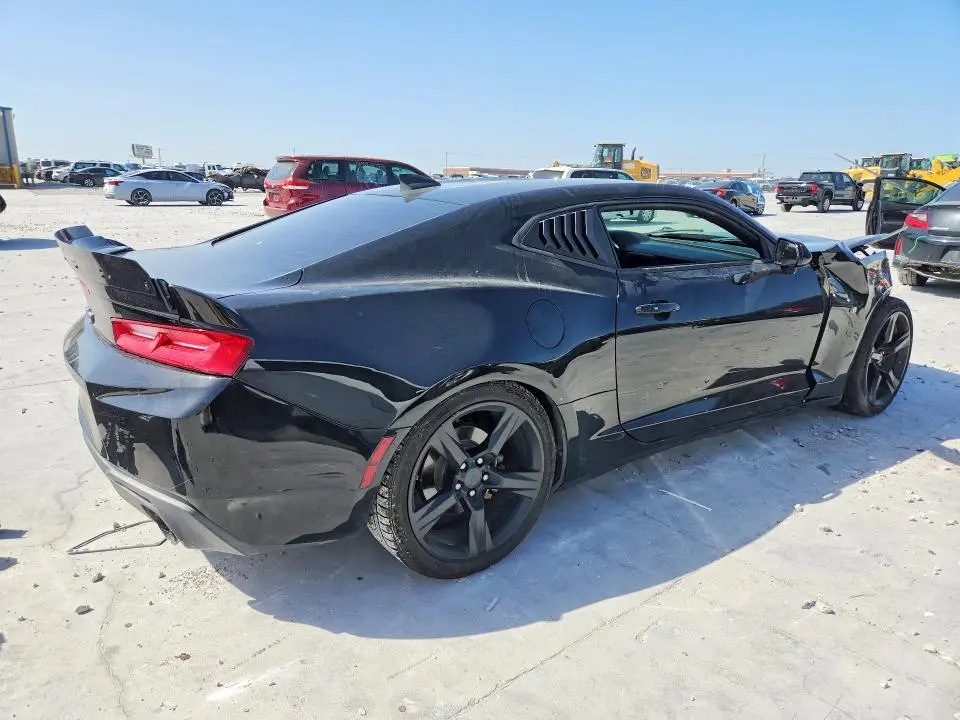 2018 CHEVROLET CAMARO LT  