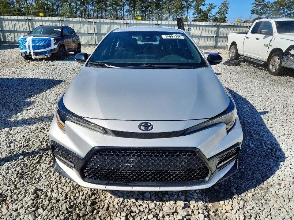 2021 TOYOTA COROLLA SE  
