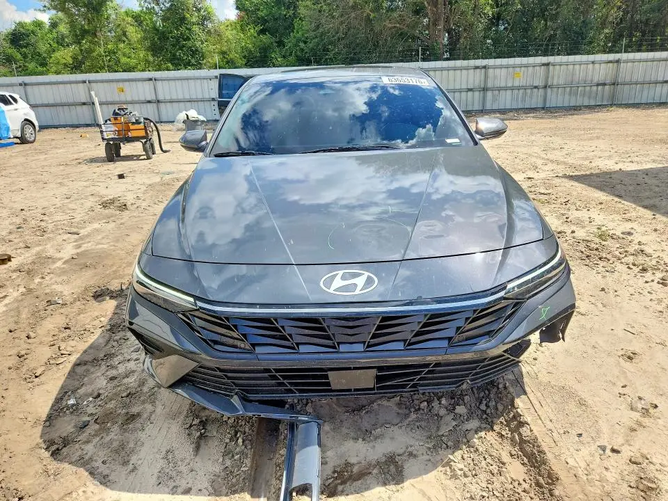 2025 HYUNDAI ELANTRA LIMITED  