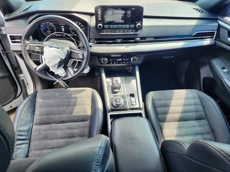 2023 MITSUBISHI OUTLANDER SE  