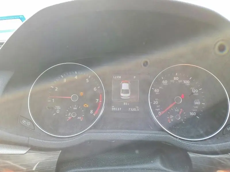2018 VOLKSWAGEN PASSAT SE  