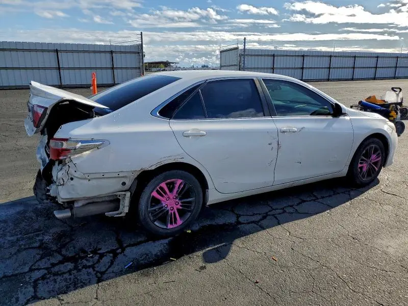 2017 TOYOTA CAMRY SE  