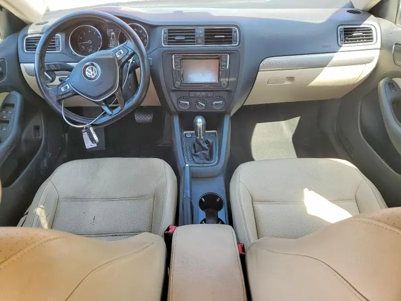 2017 VOLKSWAGEN JETTA SE  