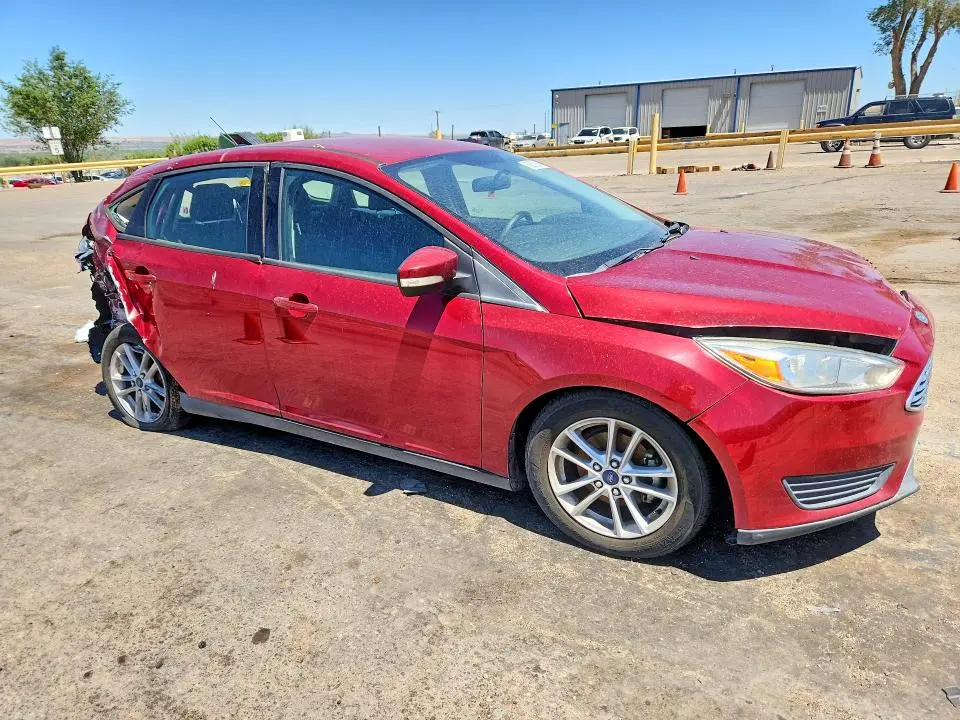 2015 FORD FOCUS SE  