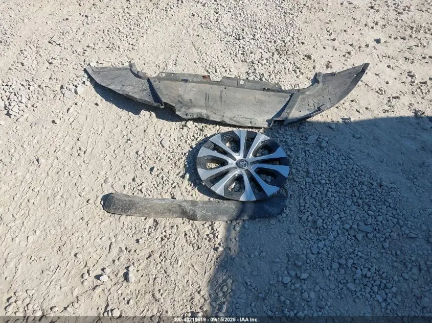 2021 TOYOTA COROLLA HYBRID LE