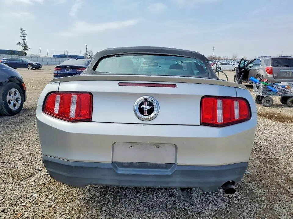 2010 FORD MUSTANG   