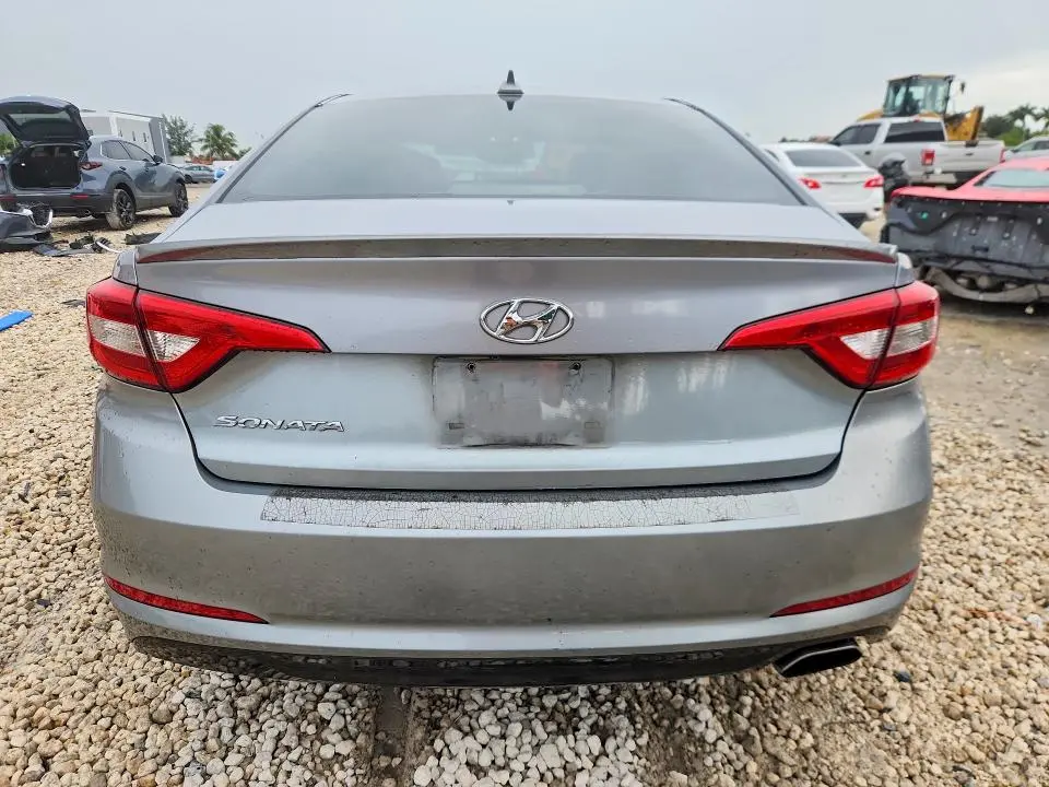 2015 HYUNDAI SONATA SE  