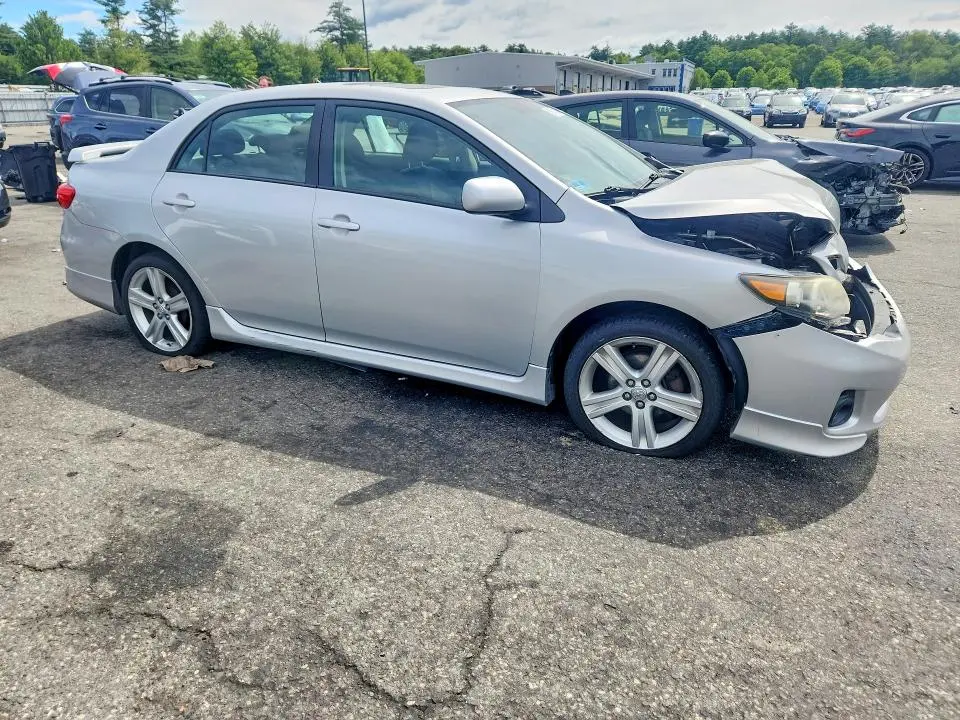 2013 TOYOTA COROLLA   