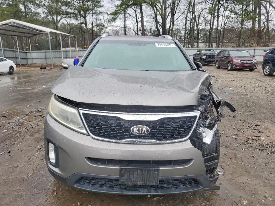 2014 KIA SORENTO LX  