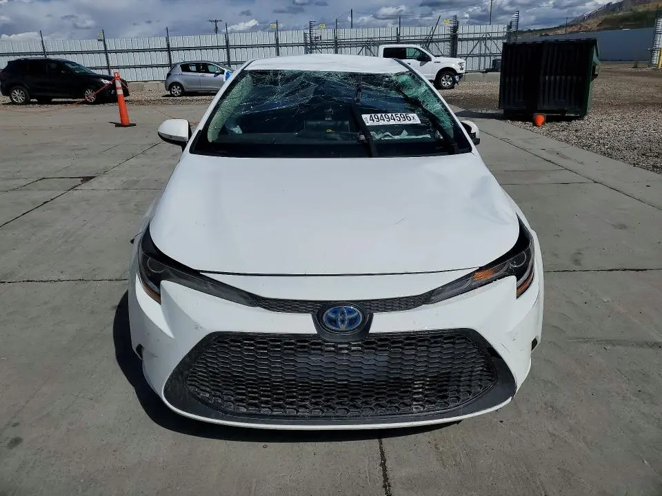 2021 TOYOTA COROLLA LE  