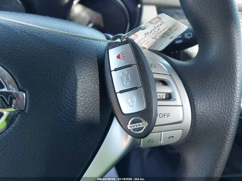 2016 NISSAN ROGUE SV