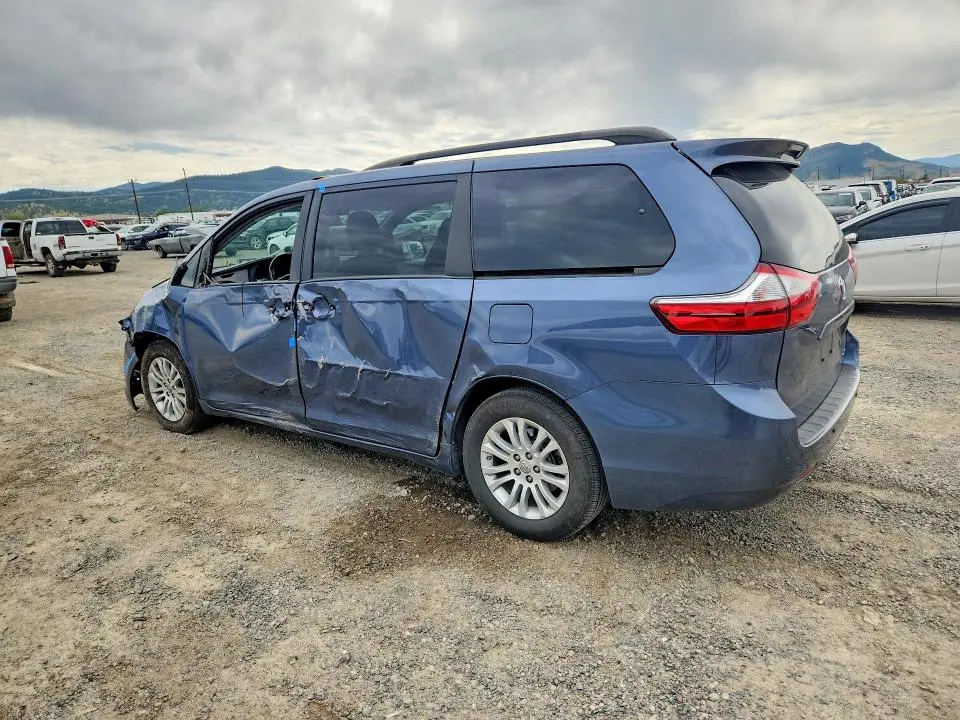 2017 TOYOTA SIENNA XLE 8-PASSENGER  